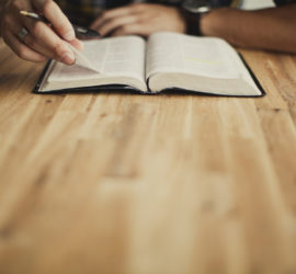 Por qué la Biblia debe ser interpretada por la Iglesia?